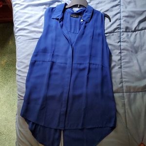 Sleeveless tunic style top